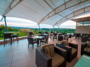 Отель The Fairway Hotel, Spa & Golf Resort  Йоханнесбург